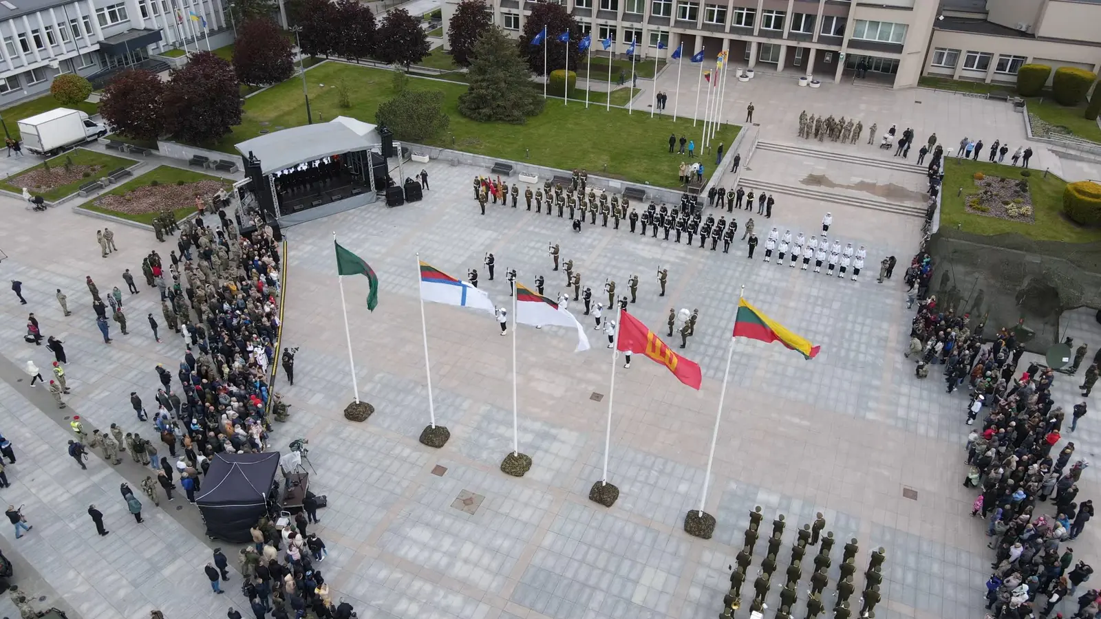 Kariuomenės dienos renginys Marijampolės aikštėje iš oro